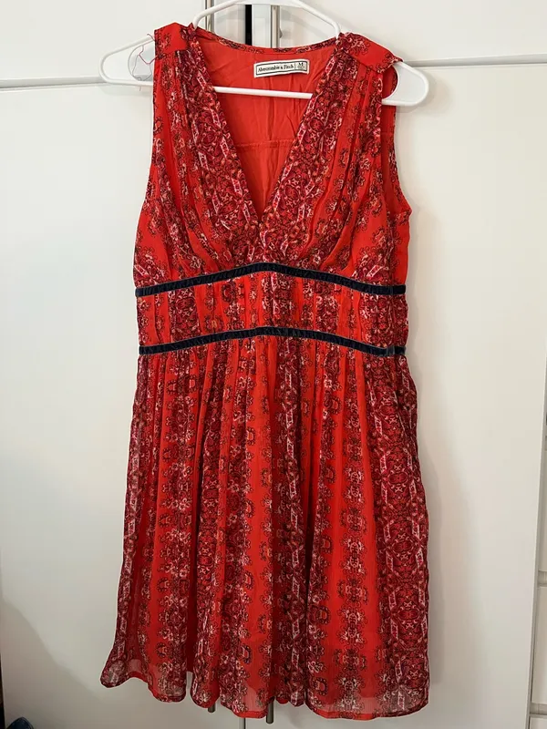 Abercrombie & Fitch Red Paisley Boho Mini Dress with Velvet Trim size medium - Image 5