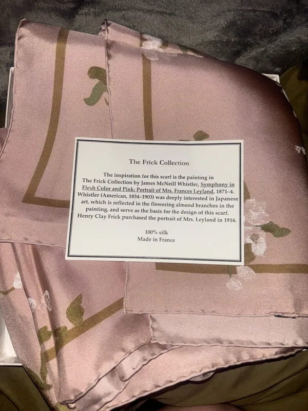 Fitch collection 100% silk scarf Pink - Image 3