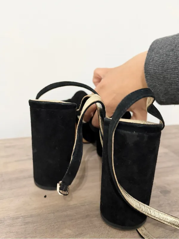 Kate spade black heels velvet block heel size 5.5 platform - Image 3