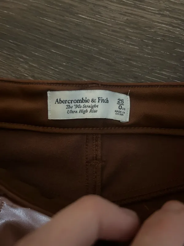 Abercrombie & Fitch 90’s Straight Ultra High Rise Brown Leather Pants - Image 2