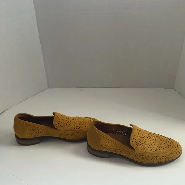 Clark's Women's Loafers Trish Calla Perforate Loafers Yellow Size 6 1/2M - Image 2