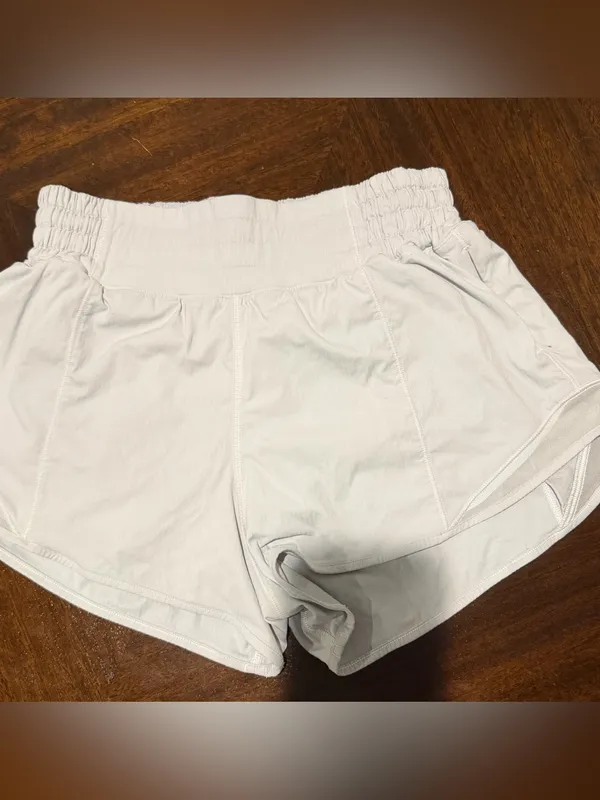 lululemon athletica light gray Elastic-Waist Athletic Shorts low rise size 4 - Image 2