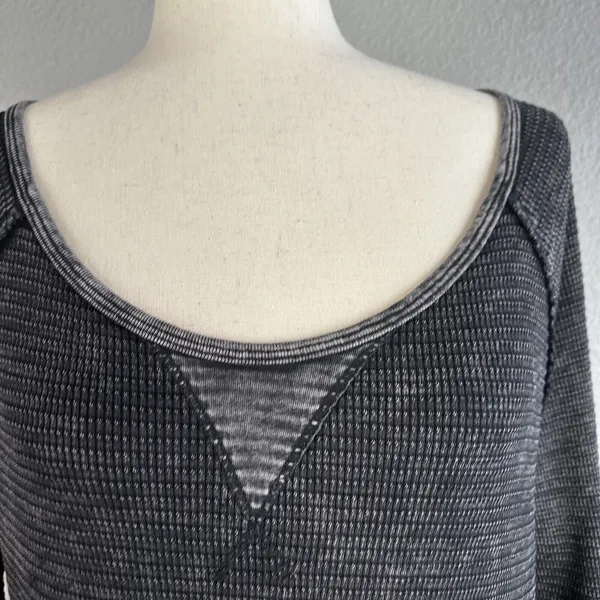 Soft Surroundings Tao Thermal Tunic Top Size‎ S Washed Black Button Pattern Cuff - Image 2