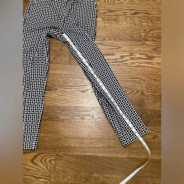 H&M Ankle straight pants Black and white geometric print. Size 8 - Image 7