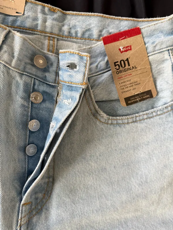 Levi’s Jeans 501 High-Rise Straight Button Fly - Image 2