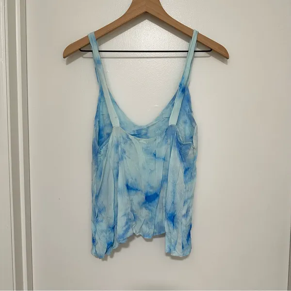 VESTIQUE‎ | Sky Blue Tie-Dye Camisole - Image 2