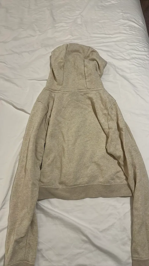 Nike Cropped Hoodie - Image 3