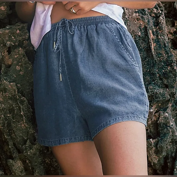 Cupshe Medium Blue Chambray Elastic Waist Pull On Shorts Size L - Image 4