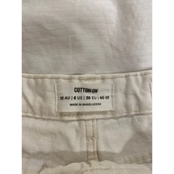 Cotton On Women High Rise Shorts Size 6 White Frayed Hem 100% Cotton Streetwear - Image 3
