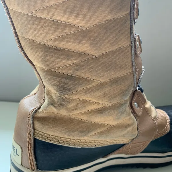 Tofino II faux fur lined women’s size 6 waterproof winter snow boots - Image 6