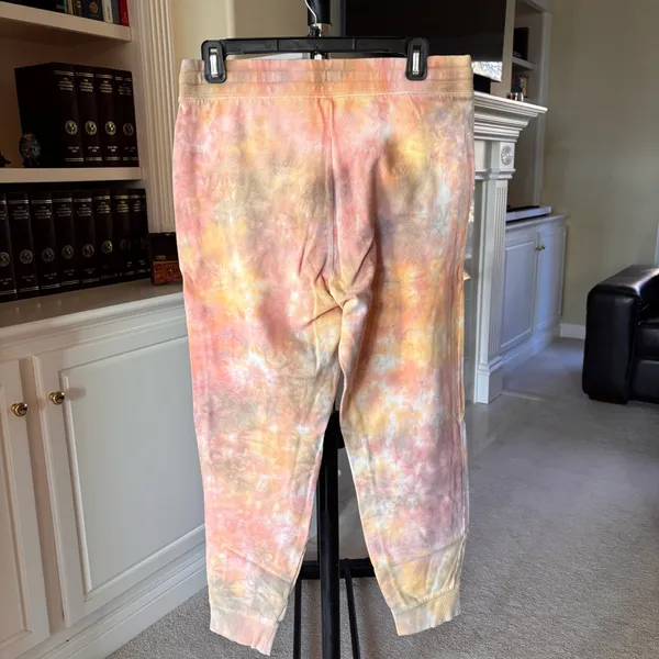 Old Navy mid rise tie-dye sweatpants - Image 4