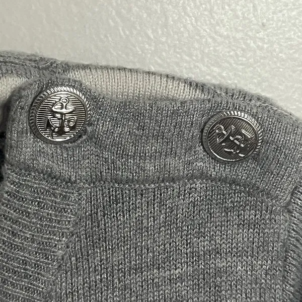 Banana Republic Women's Merino Wool Blend Gray Sweater Button Detail Size XL‎ - Image 3