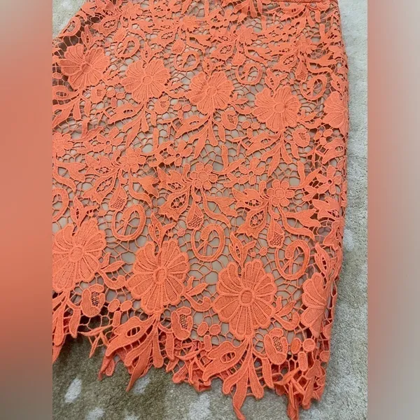 Alice + Olivia Farrel Midi Pencil Skirt in Coral & Nude Floral Lace Size 6 Lined - Image 6