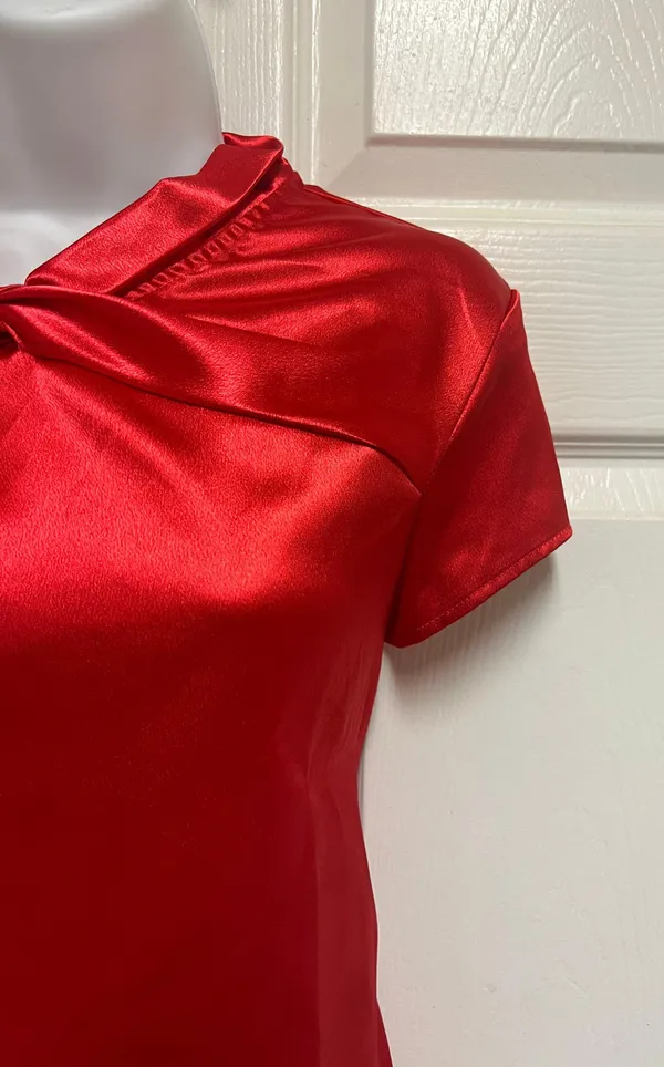 SheIn VCAY Red Twist Front Keyhole Back Satin Blouse - Image 6