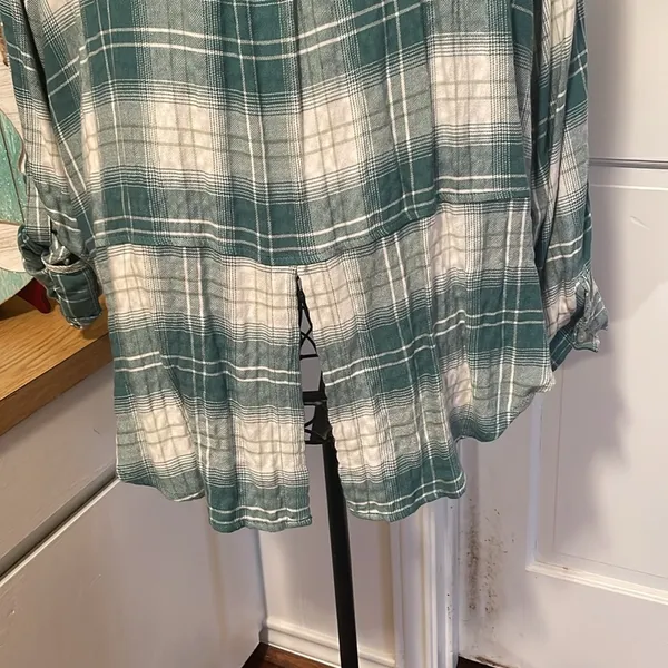 🎪🎪🎪BOGOHO 🎪🎪🎪Cato Plaid Button Up Top - Image 8
