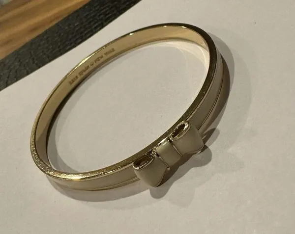Kate Spade Signed Bangle Bracelet Bow Tie Creamy White / Gold Tone - 7 3/4 Inch - Image 9