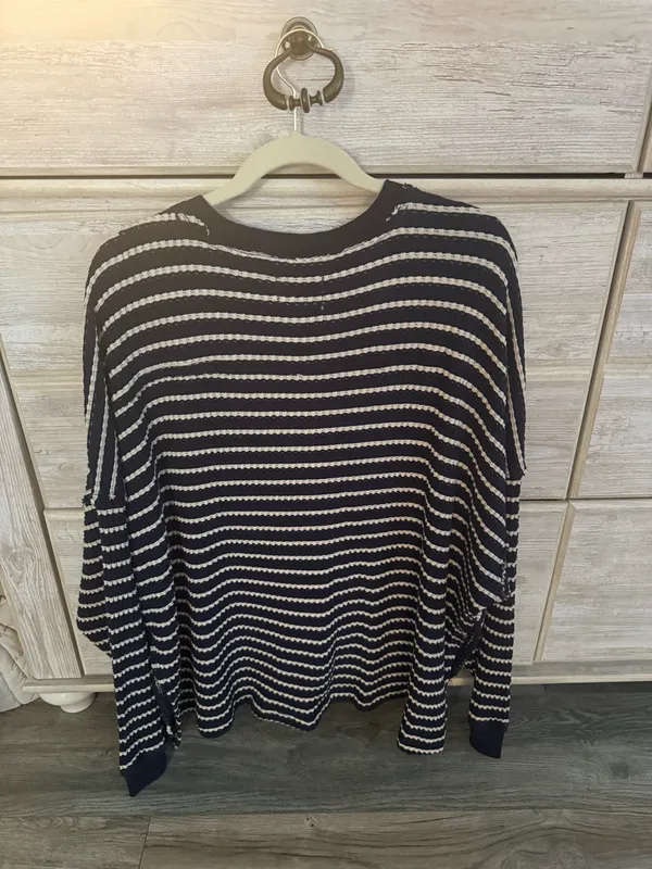 American Eagle Long Sleeve Striped Navy and White - Image 2
