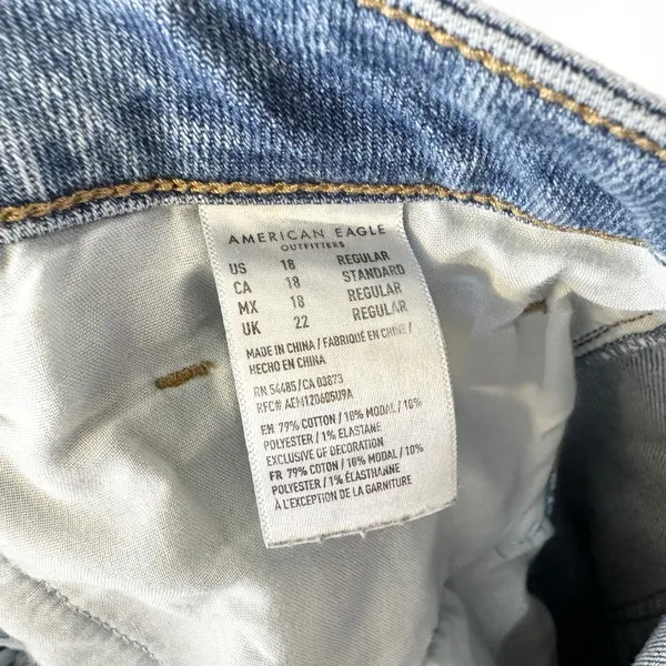 American Eagle Plus Size 18‎ Mom Jeans Light Wash Stretch High Rise Relaxed 834 - Image 5