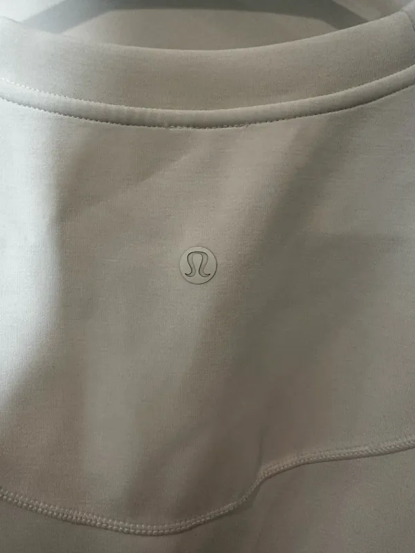 Lululemon cropped shirt - Image 3
