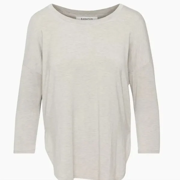 ✨Aritzia Babaton Norris Grey Sz Medium T-Shirt✨ - Image 2