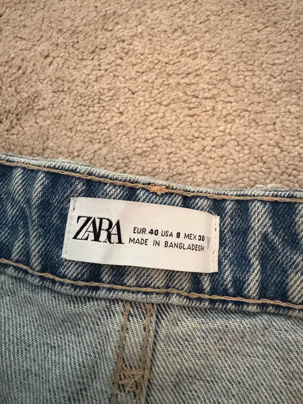 ZARA Light Wash Shorts - Image 3