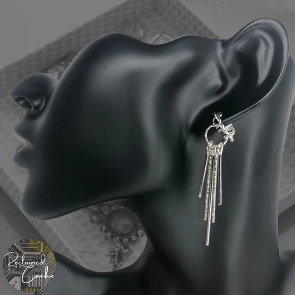 Silver Dangle Textured Rods Clip - Image 4