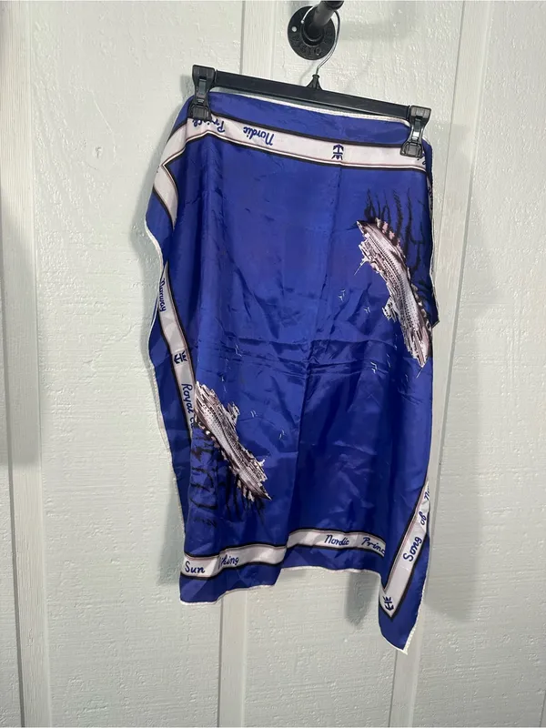 Song of Norway Royal Caribbean Cruise Blue and White Scarf GUC - Image 7