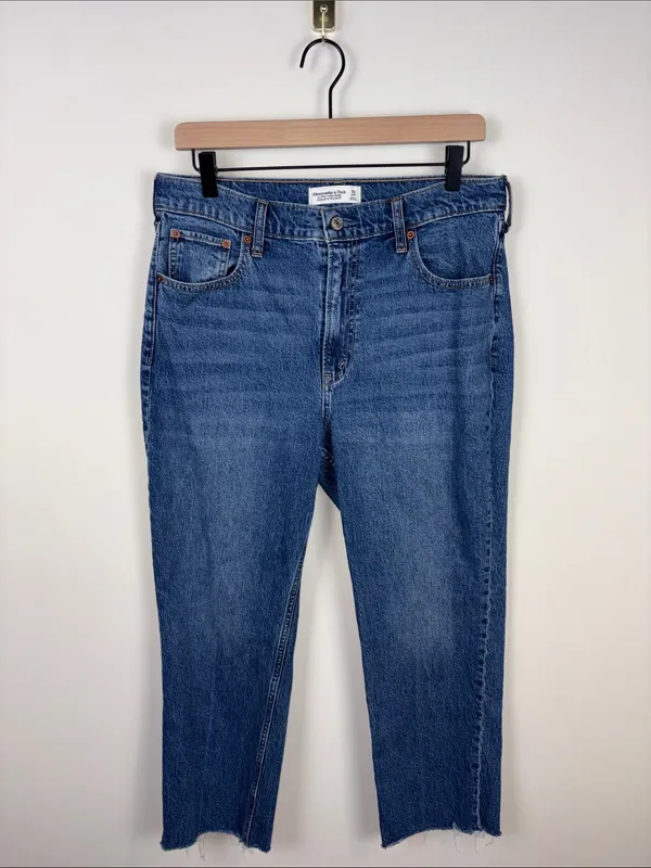 Abercrombie Ankle Straight Jeans Women’s Size 31 Short High Rise Blue Denim - Image 2