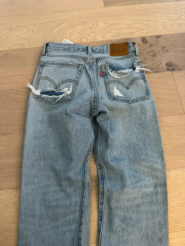 Levi's Wedgie Straight Jeans - Image 2