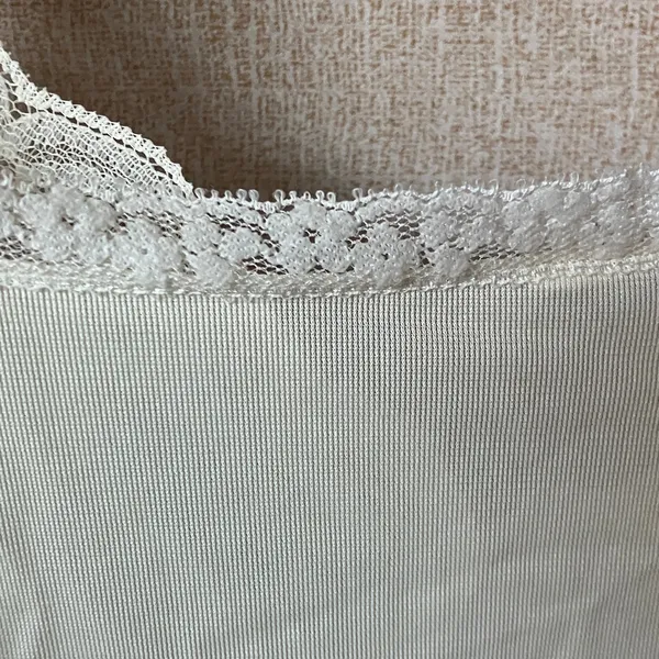 FINAL MARKDOWN Lace Trim vintage slip 36 - Image 10