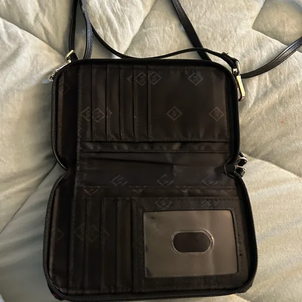 Vera Bradley small wallet crossbody - Image 4