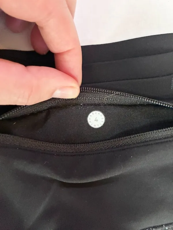 Lululemon Speckled Athletic Shorts - Size 4 - Black/White - Image 7