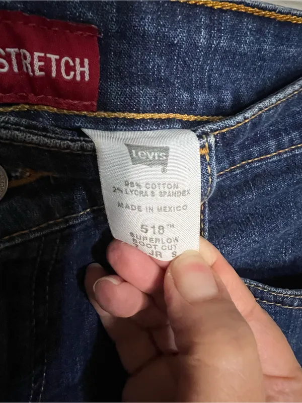 Levi's 524 Vintage Y2K Superlow‎ Stretch Bootcut Short Blue Denim Jeans - Image 7