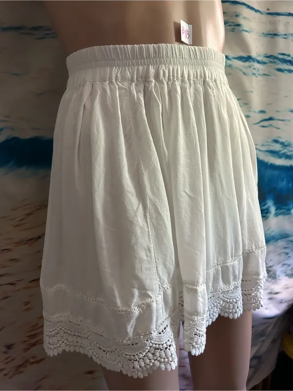 Aeropostale Women’s White Crochet Hem Mini Skirt SZ XS - Image 3