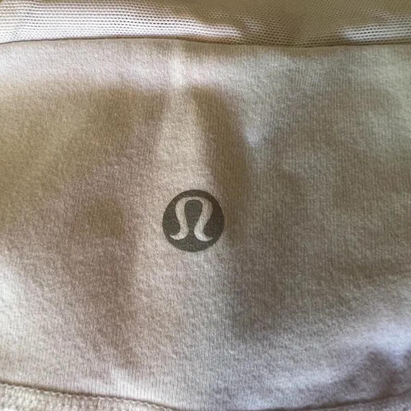 White lululemon tank, size 6 - Image 3