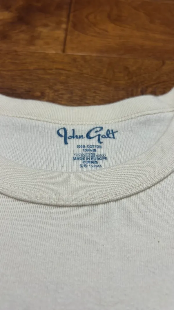 Brandy Melville John Galt Hawaii Baby Tee - Image 2