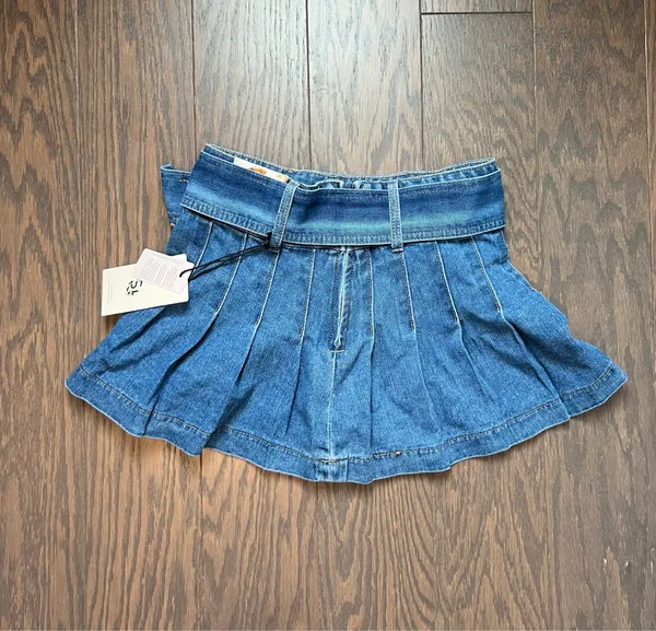 NWT Sincerely Jules Pleated Denim Skirt With Belt - Image 2