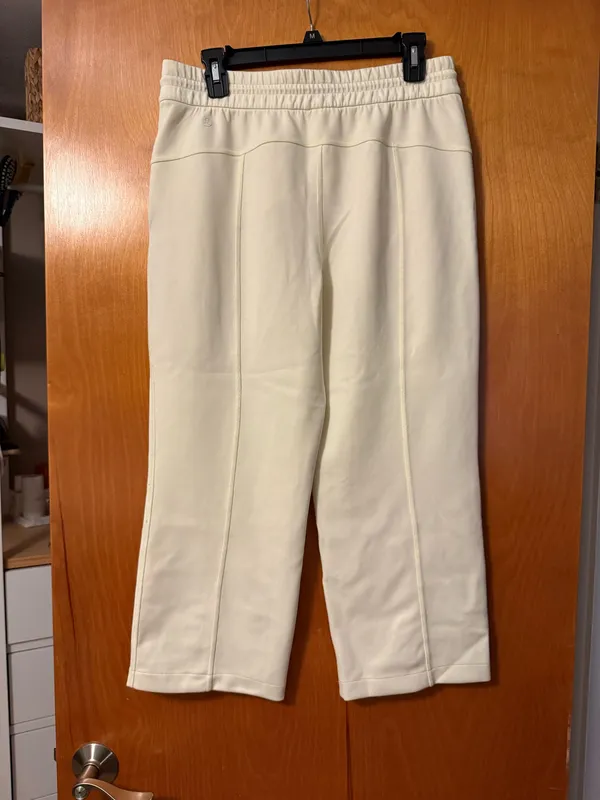 Lululemon Softstreme Cropped Pants - Image 2