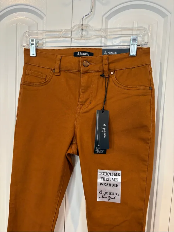 D. Jeans brown jeans size 4/27 - Image 3
