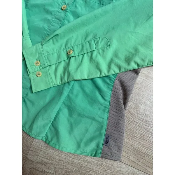 The North Face green button up roll tab sleeve sun protection vented hiking sz M - Image 5