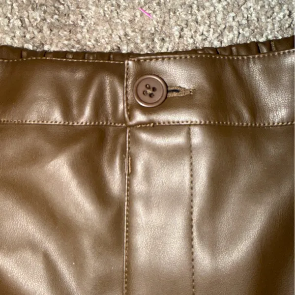NWOT Steve Madden high wasted faux leather shorts women's size medium - Image 5