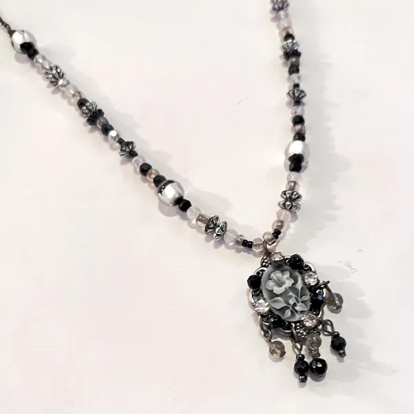 Victorian enamel style necklace Silver - Image 5