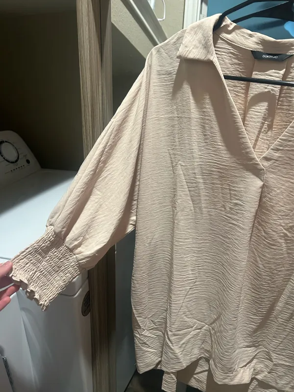 Tan button up blouse from a boutique - Image 2