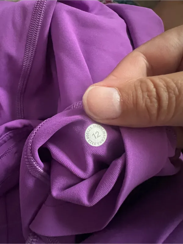 Lululemon purple cropped leggings size 12 - Image 9