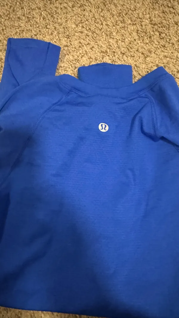 Lululemon Long Sleeve Cropped - Image 3