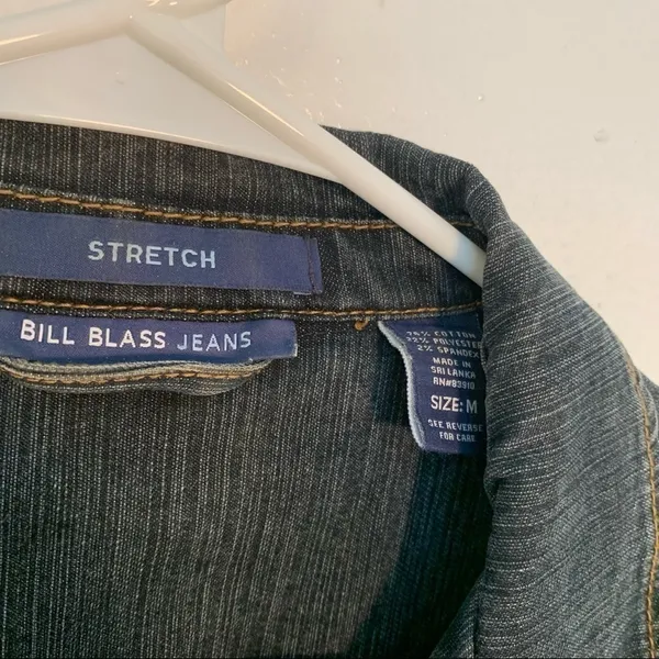 Bill Blass Jeans Women's Sz Medium Jean Jacket Dark Wash Snap Up Pockets Stretch - Image 7