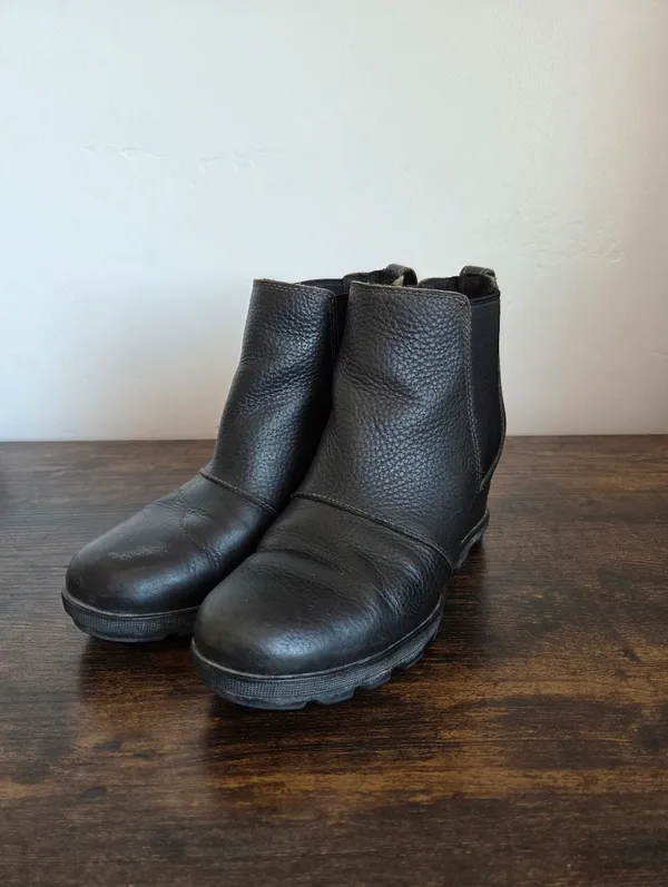 Sorel Joan Of Arctic Wedge II Chelsea Boot Quarry Dark Gray Pebbled Leather 8 - Image 2