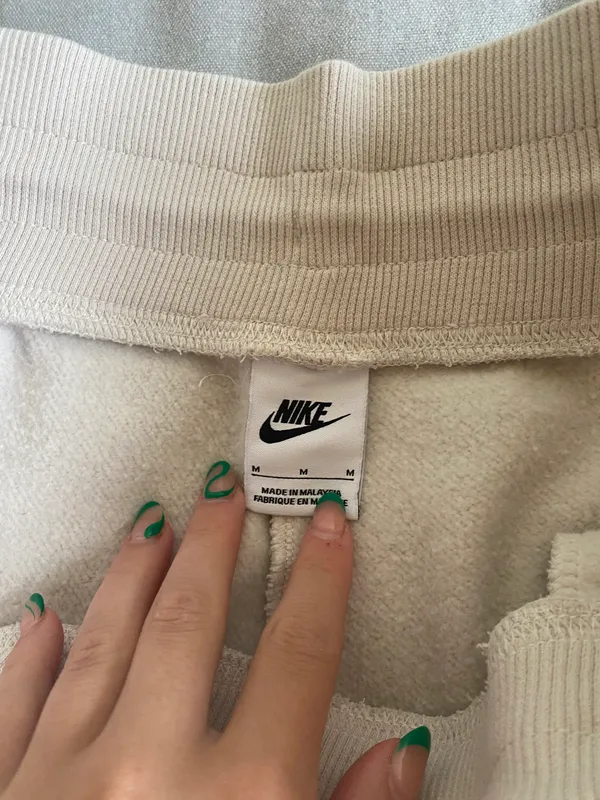 Nike Neutral Sweat Shorts - Image 5