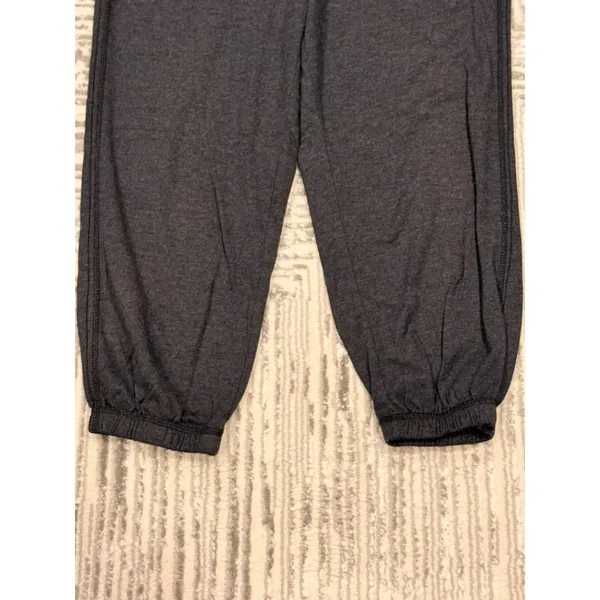 Nike women's small gray cropped jogger sweatpants - Image 8