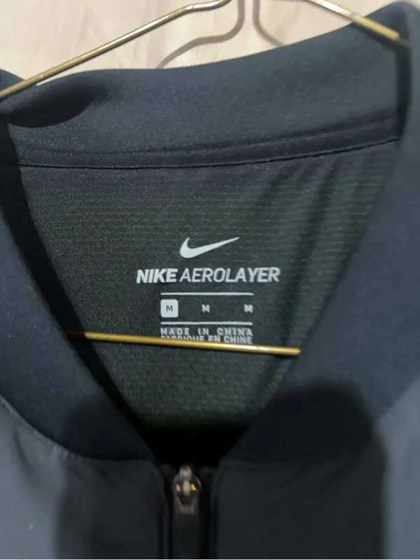 Nike jacket - Image 2